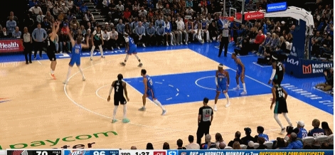 b体育-生涯第3记3分！杨瀚森无视防守扬手远投命中 3分命中数超越姚明！