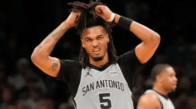 b体育app下载-后场三枪？后场三坑！马刺三后卫拖累文班亚马